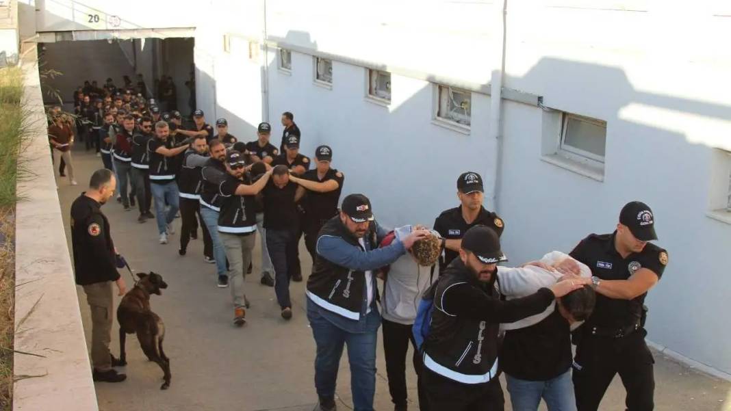 Adana’da “Bayğaralar” Operasyonu Nefes Kesti! 106 Şüpheli Adliyede 3
